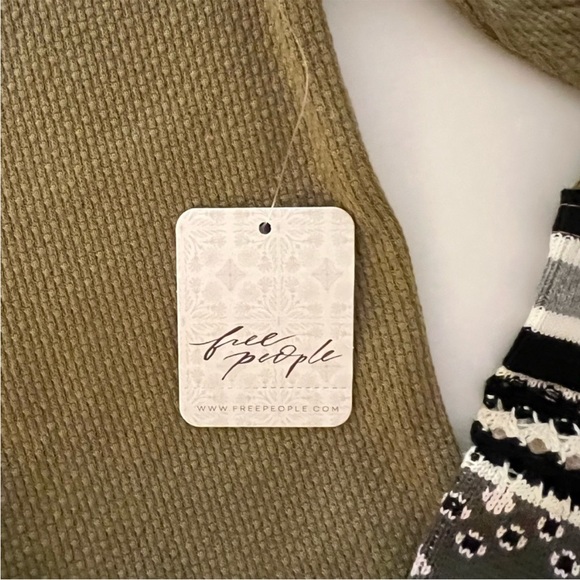 Free People Mikah Layering Cuff Top NWT in Army Combo, M - Picture 4 of 5